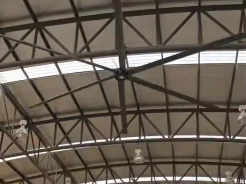 Cómo elegir un proveedor de ventiladores HVLS: una guía de evaluación profesional para compradores B2B